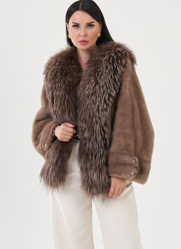 Куртка из норки с отделкой из меха чернобурки Куртка из норки с отделкой из меха чернобурки