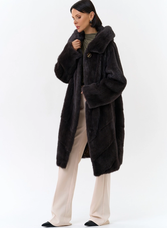 Шуба из норки с капюшоном