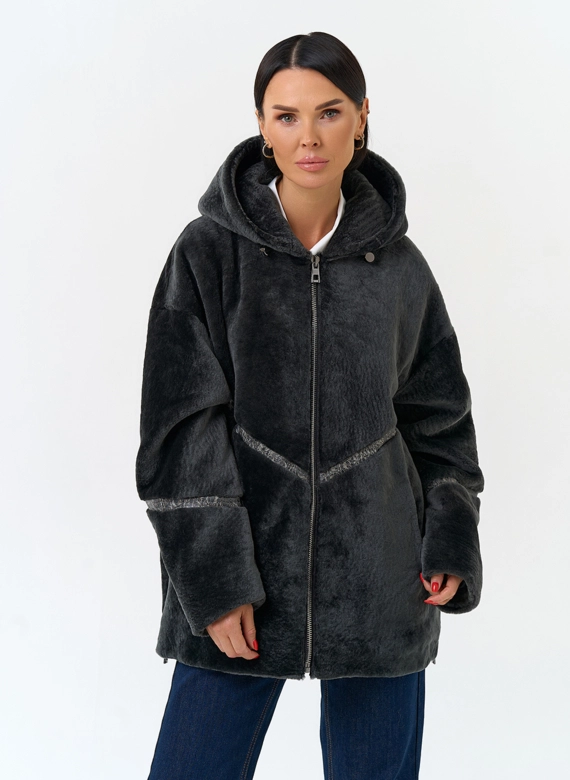 Женская натуральная дубленка с капюшоном фото