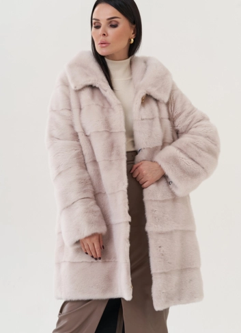 Шуба из норки с капюшоном 