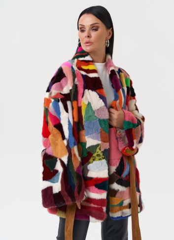 Яркая шуба из меха норки