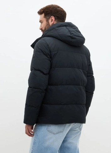 Мужской пуховик с капюшоном 