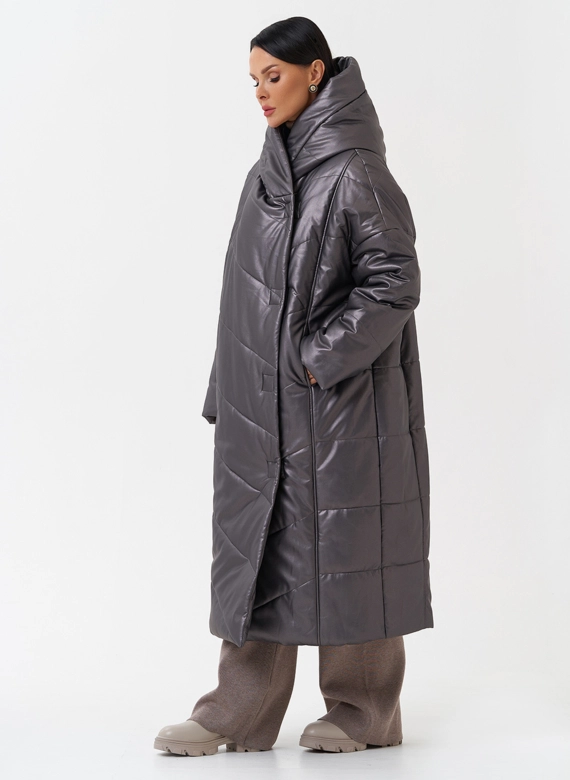 Пуховик из эко кожи с капюшоном