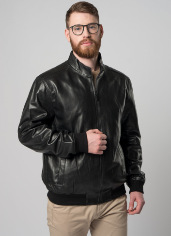 Мужская кожаная куртка на молнии