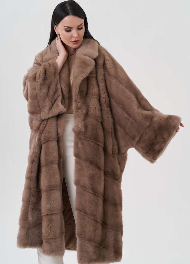 Шуба оверсайз с английским воротником  модель № 25423 меха малина