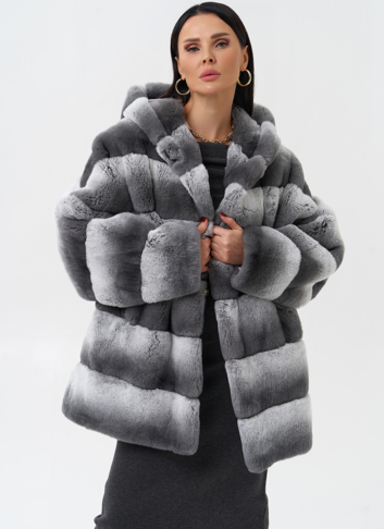Шуба из кролика с капюшоном Шуба из кролика с капюшоном