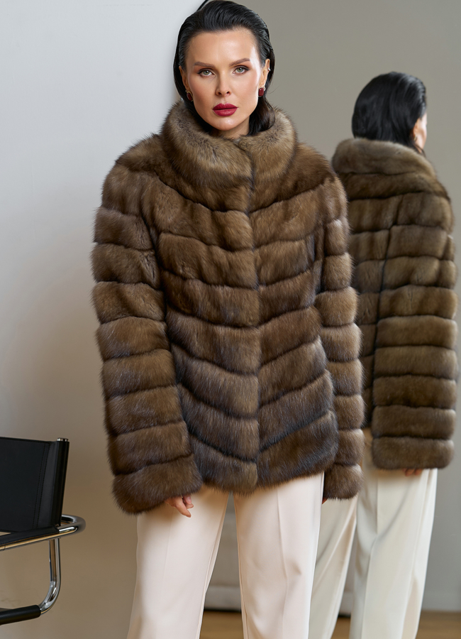 Женская шуба из соболя с воротником стойкой модель № 31774 универмаг малина