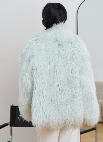 Женская шуба из меха ламы