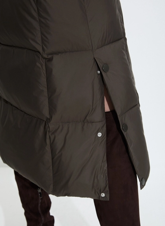 Женский пуховик с капюшоном фото