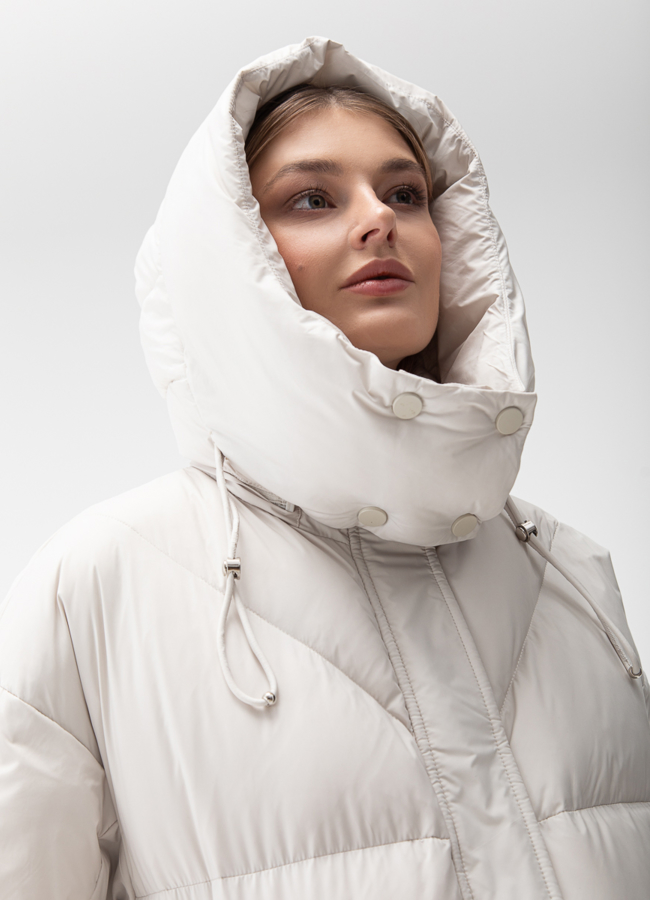 Женский пуховик с капюшоном  модель № 28413 универмаг малина