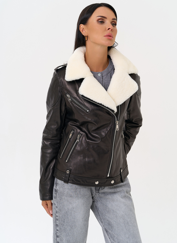 Утепленная кожаная куртка с мехом