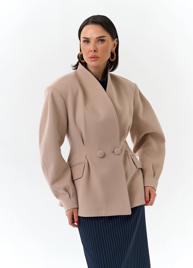 Женское укороченное пальто с акцентными рукавами модель № 32779 универмаг малина